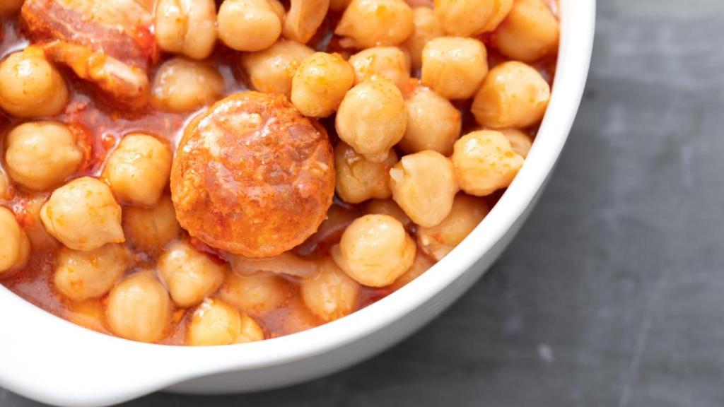 Garbanzos a la asturiana: la receta de la abuela rica en proteínas y muy fácil de hacer