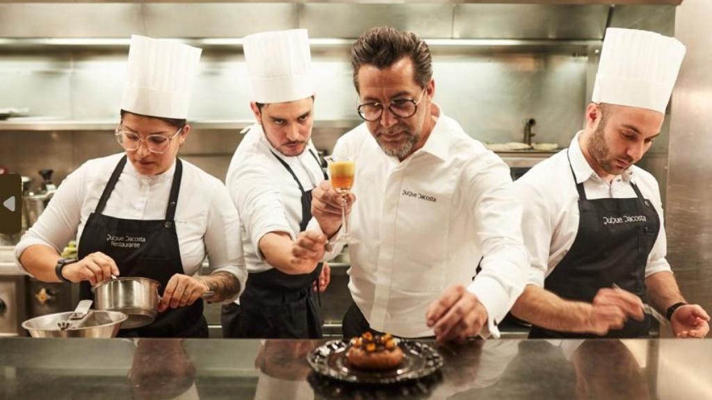 Dacosta y parte de su equipo.