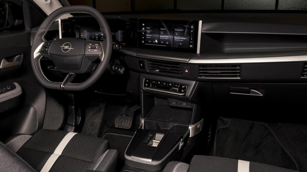 Interior del Opel Frontera.