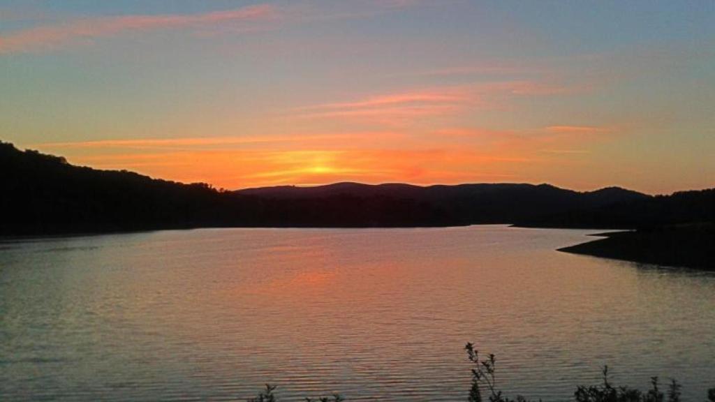 Puesta de sol en los Lagos del Serrano.