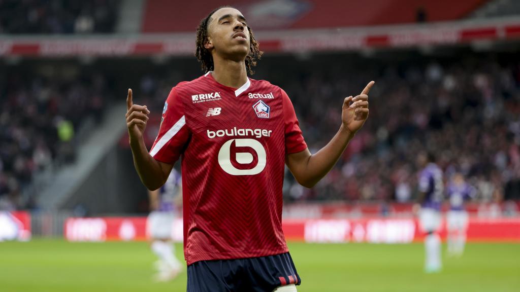 Leny Yoro, con el Lille