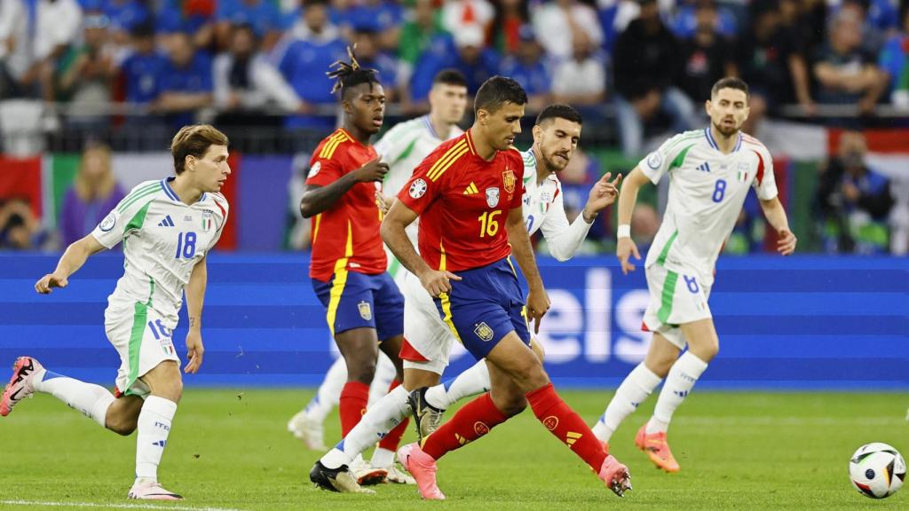 Rodri Hernández, durante el partido frente a Italia en la Eurocopa.