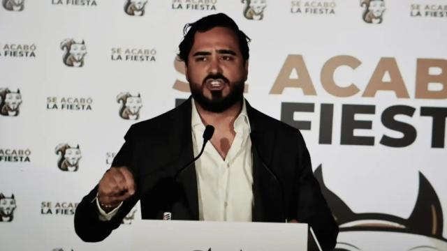 Alvise Pérez, líder de la agrupación Se Acabó la Fiesta.