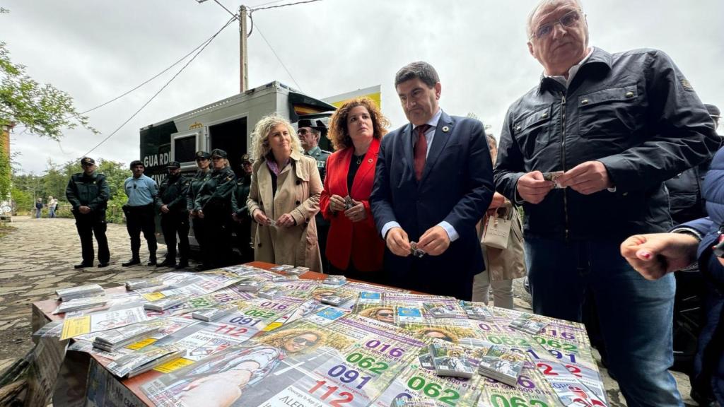 Presentación de la campaña #NoCaminasSola en Melide.