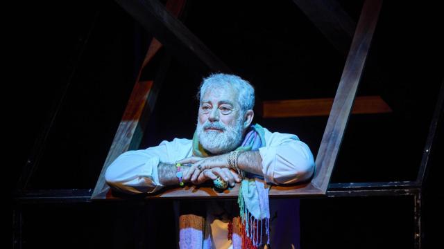 Carlos Blanco como Víctor Morel en 'Síbaris'