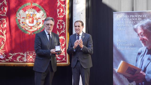El pianista Fernández Magdaleno, premio Diputación, junto a Conrado Íscar