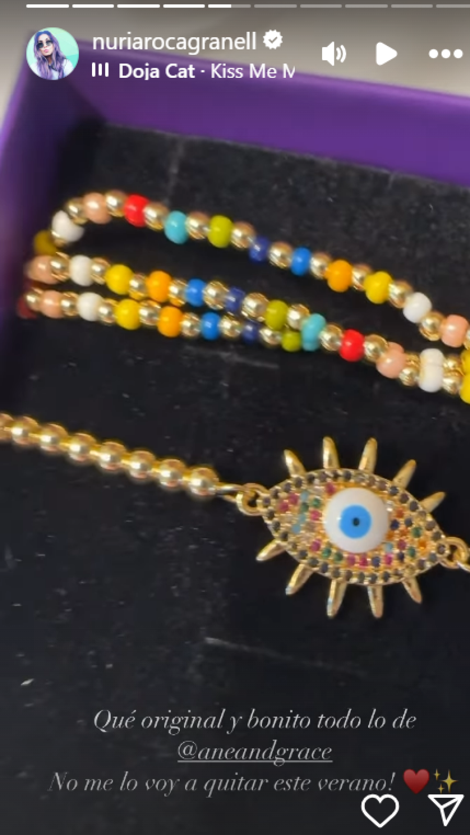 Las dos nuevas pulseras de Nuria Roca.