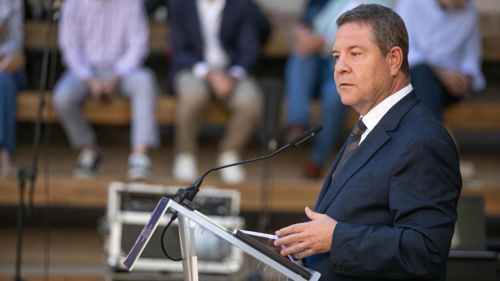 Emiliano García-Page, este viernes en la inauguración del entorno urbano del Salón Rico y el Corral de Don Diego en Toledo.