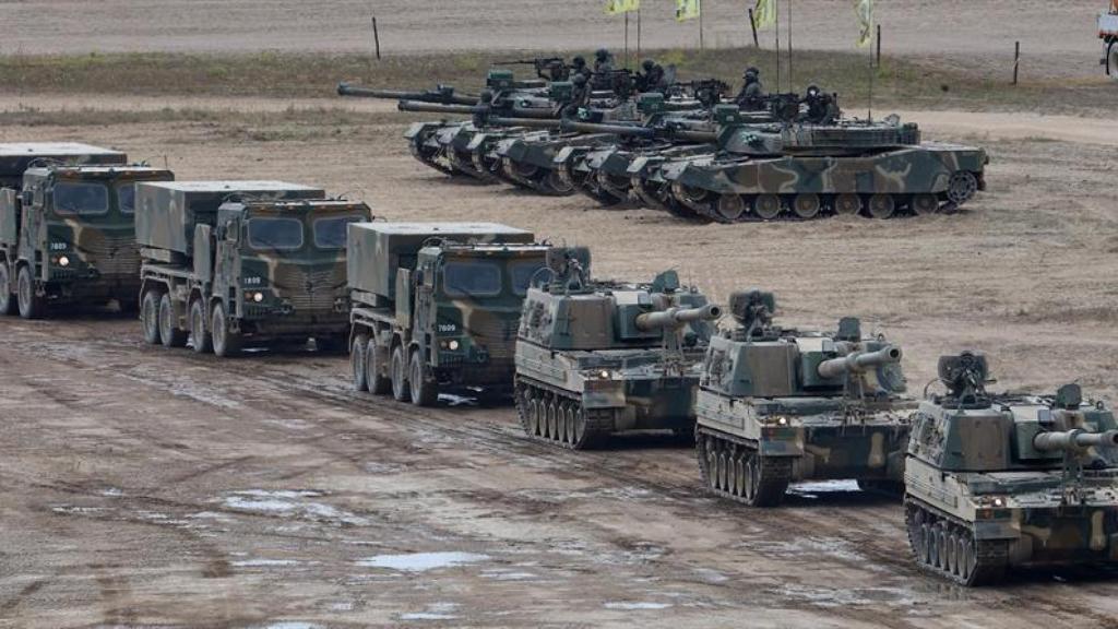 Tanques surcoreanos durante una maniobra.