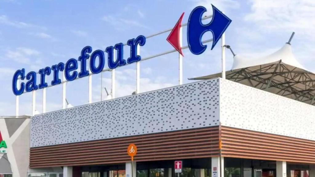 Fachada Carrefour.
