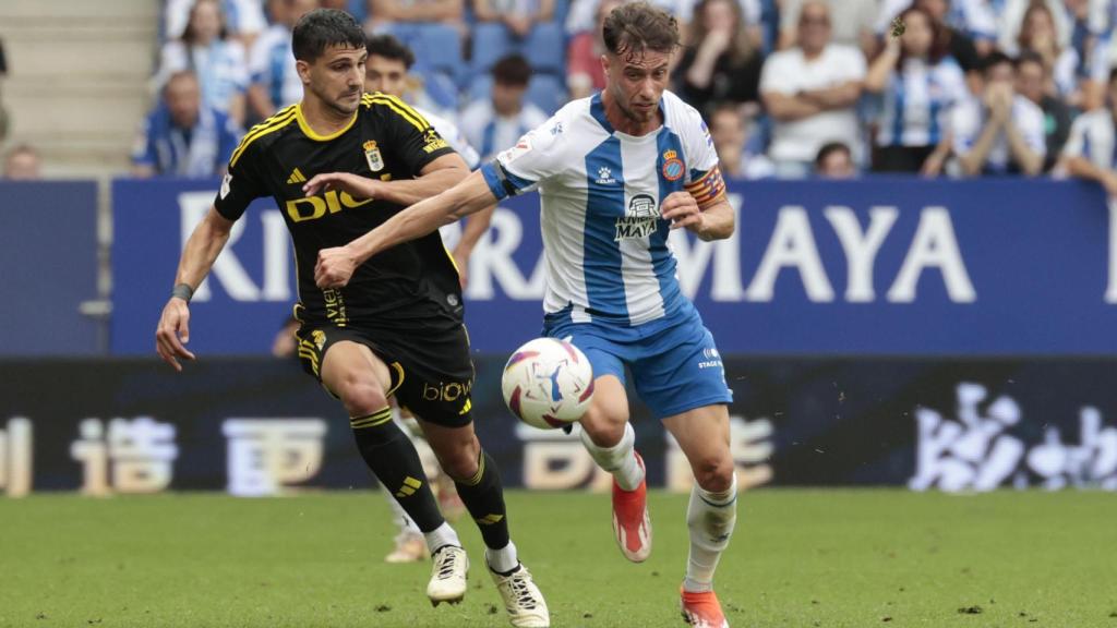 Puado, ante Carlos Pomares.