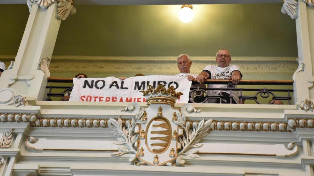 Miembros de la Plataforma Por el Soterramiento de Valladolid
