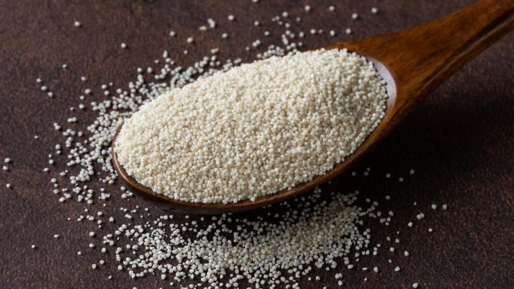 Grano de fonio crudo.