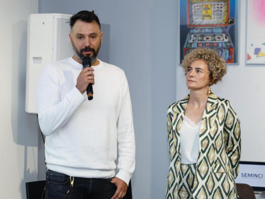 Félix Rodríguez y Ana María Hernández durante el acto de presentación de la nueva identidad de Seminci