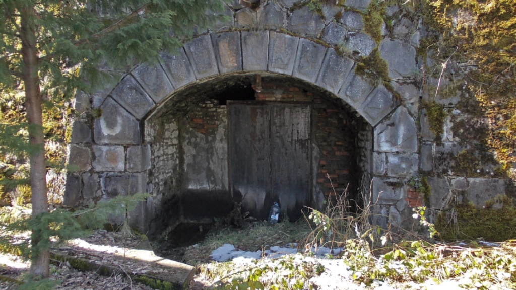 Mina del grupo Peña en Orallo, León