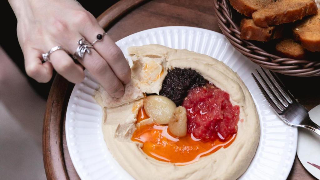 Jamming en Jam con este hummus, uno de los reyes de la carta.