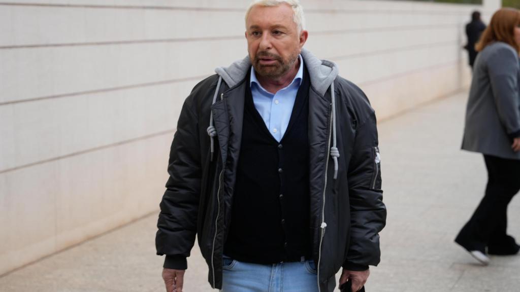 José Manuel Parada en el funeral de Silvia Tortosa.