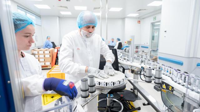 Línea de empaquetado de la planta de Lilly.