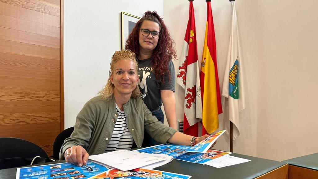 Las concejalas de Cultura, Juventud y Festejos del Ayuntamiento de Villamayor