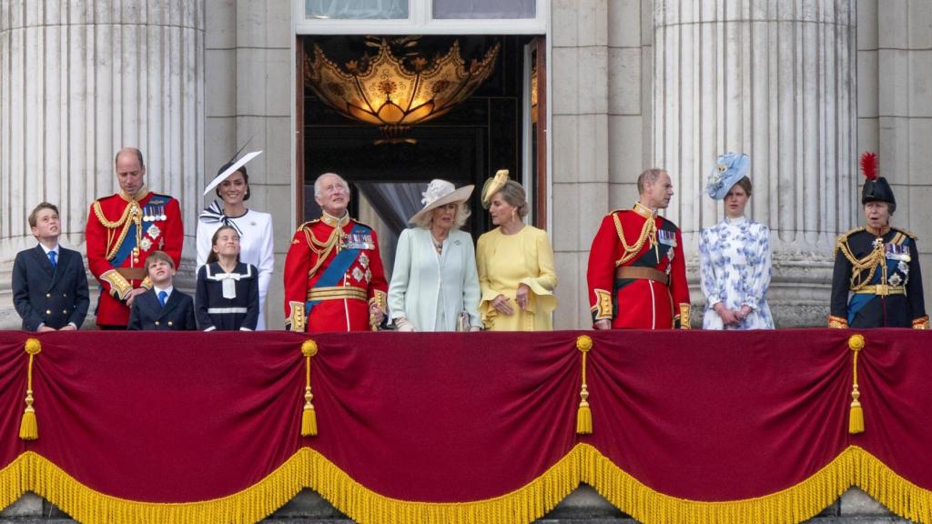 Los Windsor en el 'Trooping The Colour'.