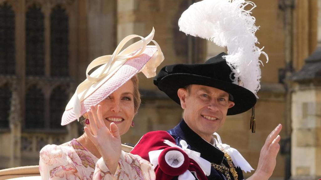Los duques Edimburgo en los actos de la Orden la Jarretera.