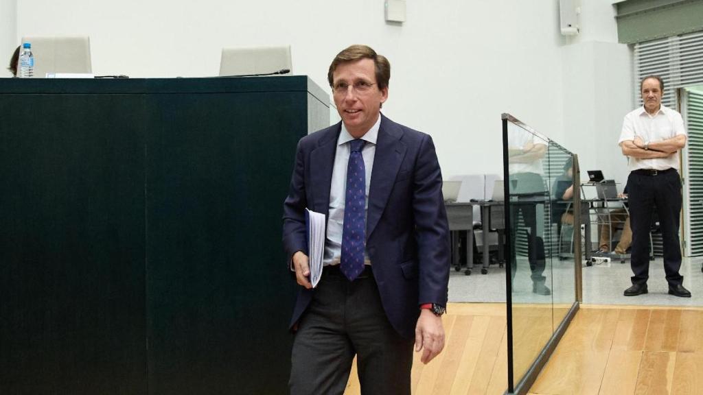 El alcalde de Madrid, José Luis Martínez-Almeida, durante el debate sobre el estado de la ciudad, este martes.