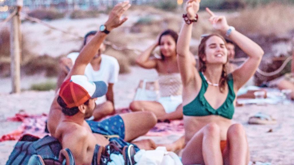 Chiringuito 'Tres14' en la playa de La Patacona. EE