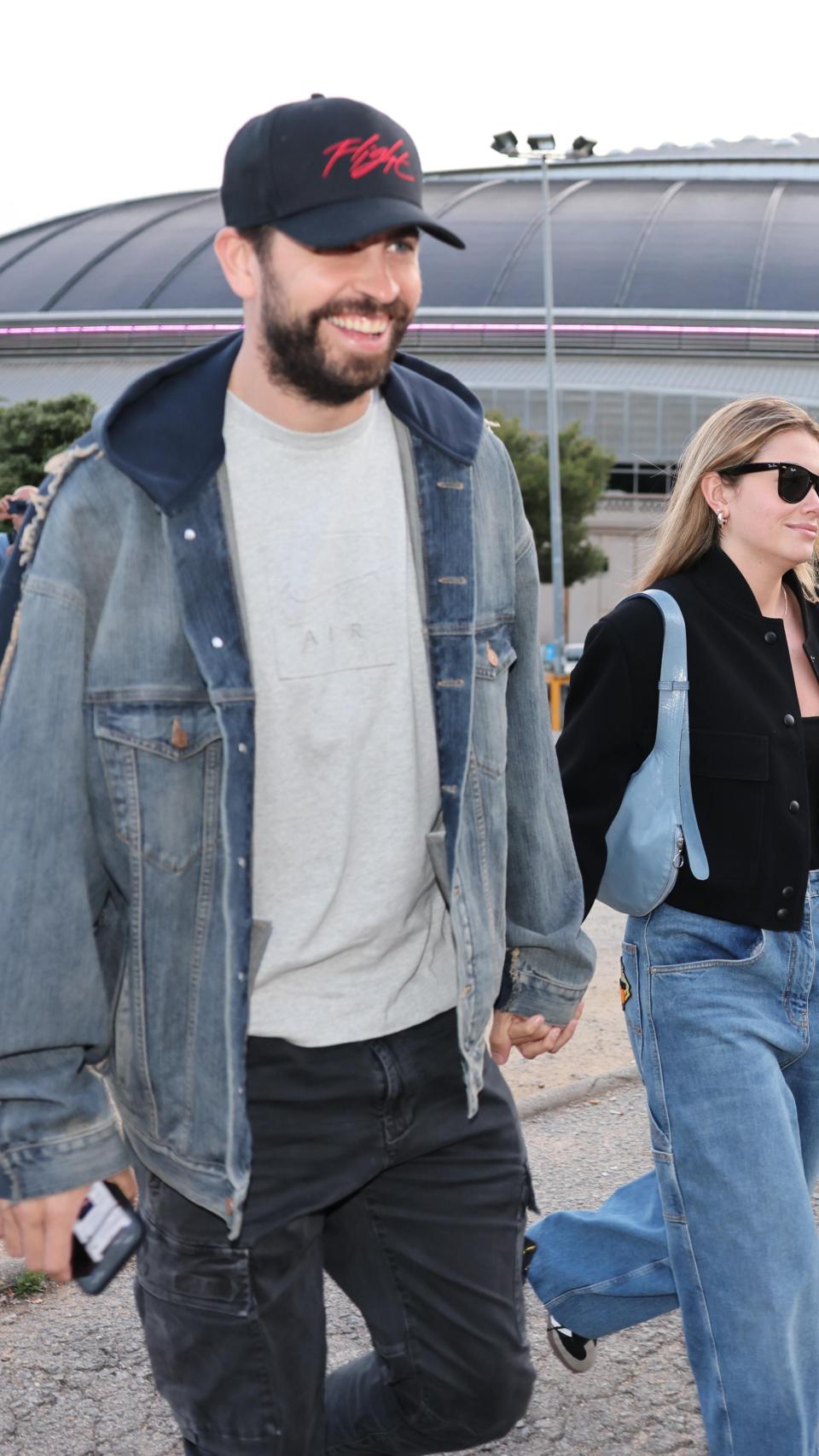 El exfutbolista junto a su razón de amor, Clara Chía, en una fotografía de hace unos meses.
