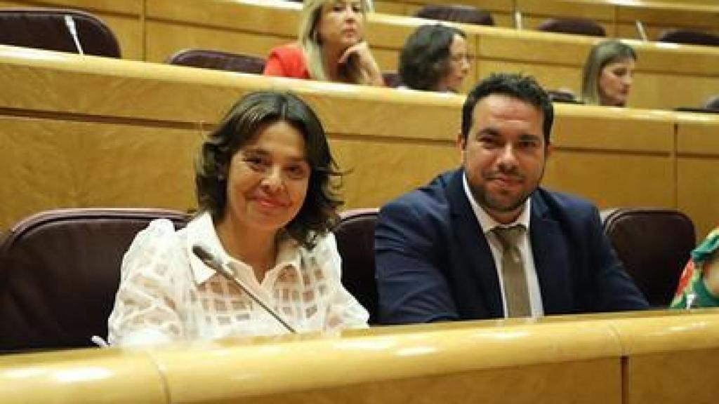 La senadora Pilar Zamora y Rubén Sobrino, este miércoles en la Cámara Alta.
