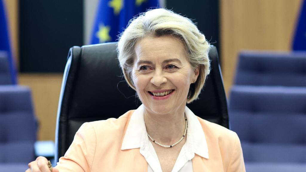 La presidenta Ursula von der Leyen, abre la reunión semanal del Colegio de Comisarios, este miércoles en Bruselas.