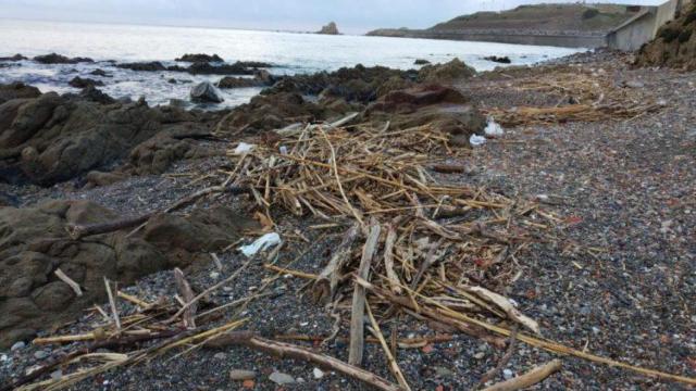 Vista de l Playa del Cementerio en Ceuta.