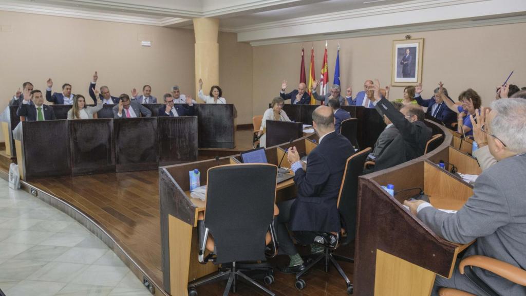 Votación de uno de los puntos del pleno