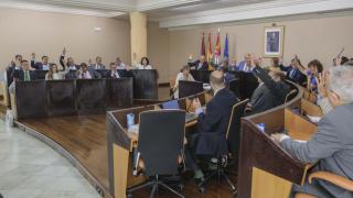 Votación de uno de los puntos del pleno