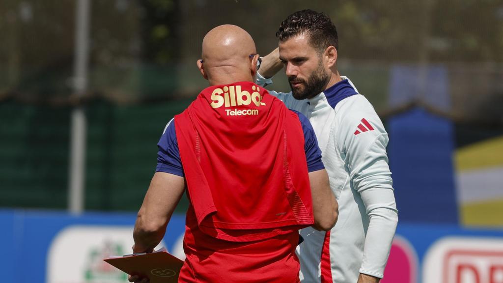 Nacho Fernández, con Luis de la Fuente durante la Eurocopa