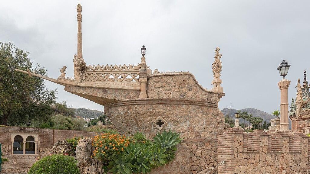 Parte del castillo de Colomares.