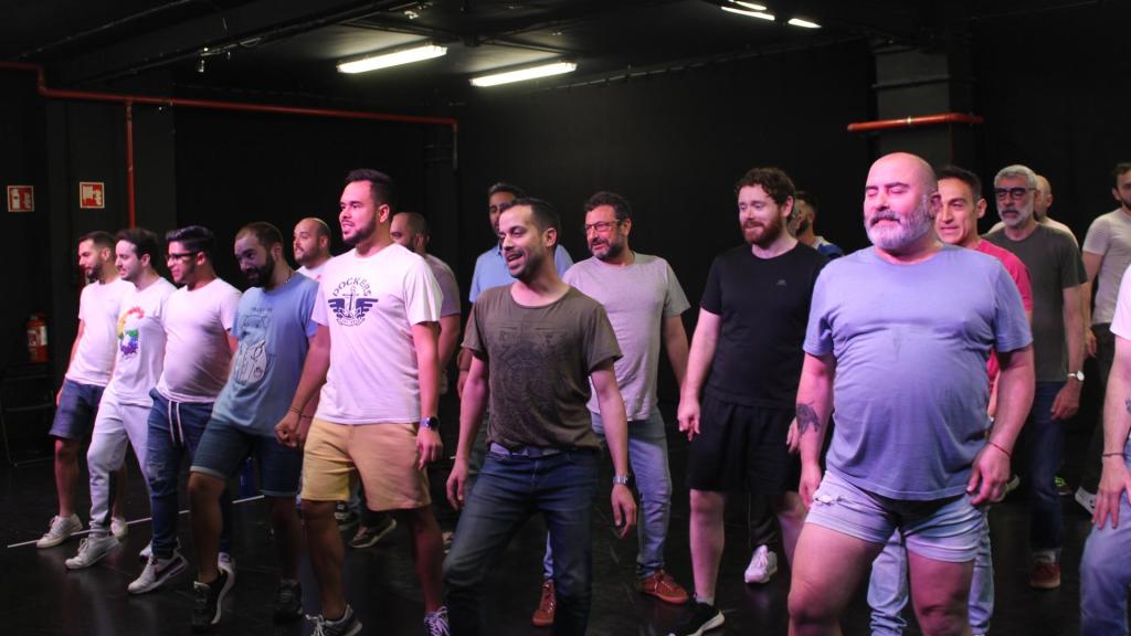 El Coro de Hombres Gays de Madrid durante uno de sus ensayos.