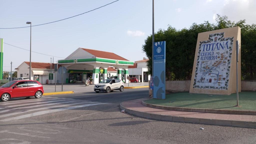 Una de las arterias principales de Totana, la localidad murciana donde se ha producido el parricidio.