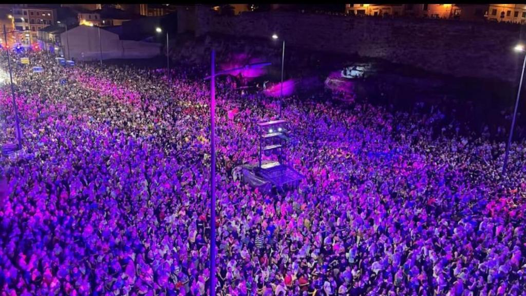 Multitud de personas acudieron a ver la orquesta Panorama en Zamora