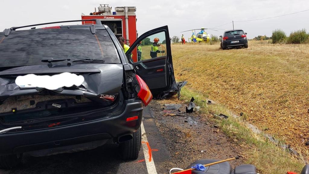 El vehículo accidentado este viernes en el municipio zamorano de Perilla de Castro