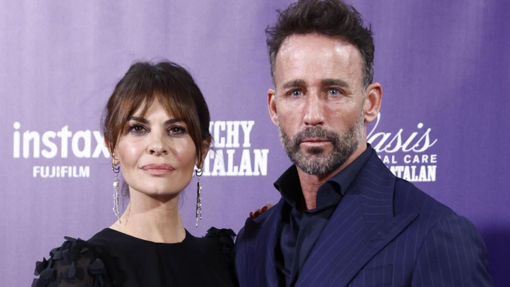 Álvaro Muñoz Escassi y María José Suárez en un evento en 2023