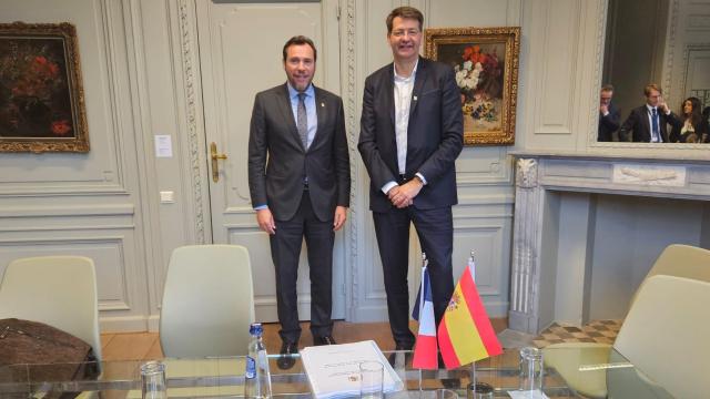 El ministro Óscar Puente junto a su homólogo francés, Patrice Vergriete.