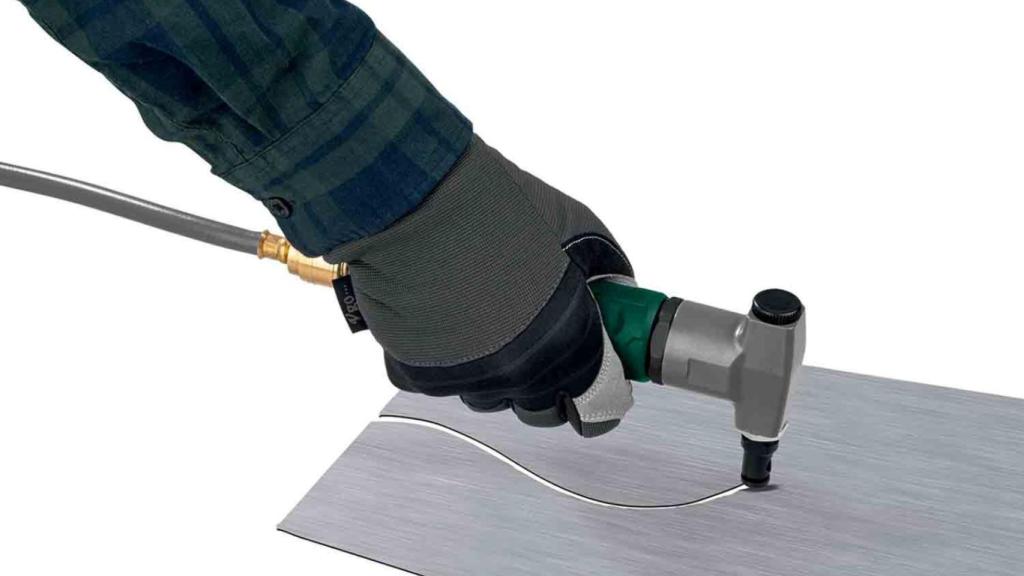 La punzonadora neumática para chapa de Lidl.