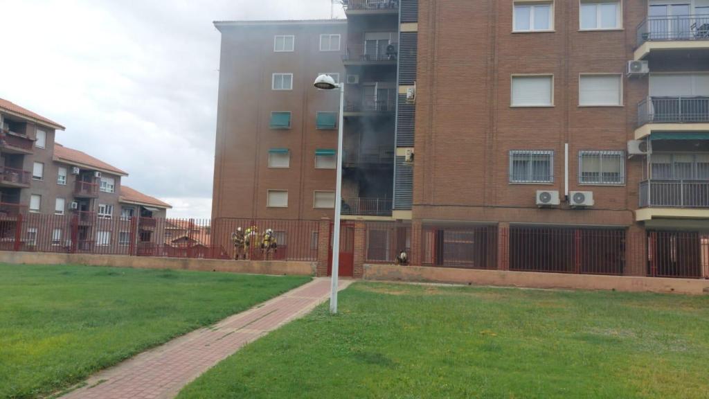 Incendio en un piso de Toledo. Foto: Juanma Guio.