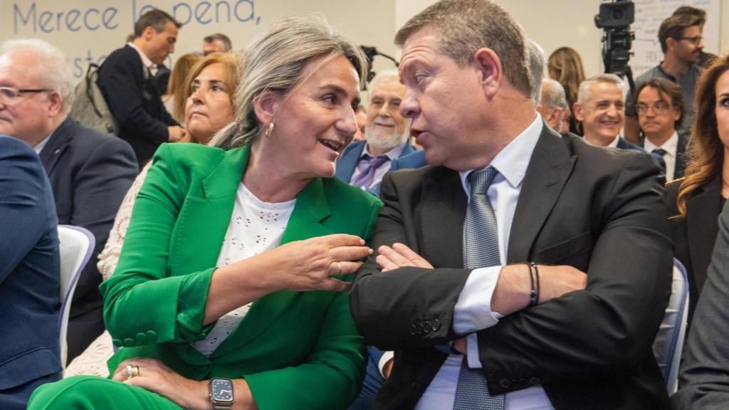 Milagros Tolón y Emiliano García-Page, en un acto reciente en el que coincidieron.