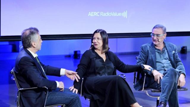 De izda. a dcha. Carlos Alsina, Àngels Barceló y Carlos Herrera.