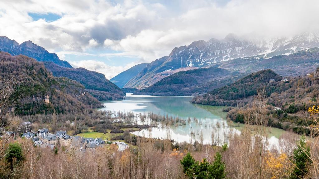 Embalse de Búbal (Huesca).