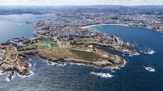 El Concello da Coruña recibe fondos europeos para reforzar el plan de acción en los barrios