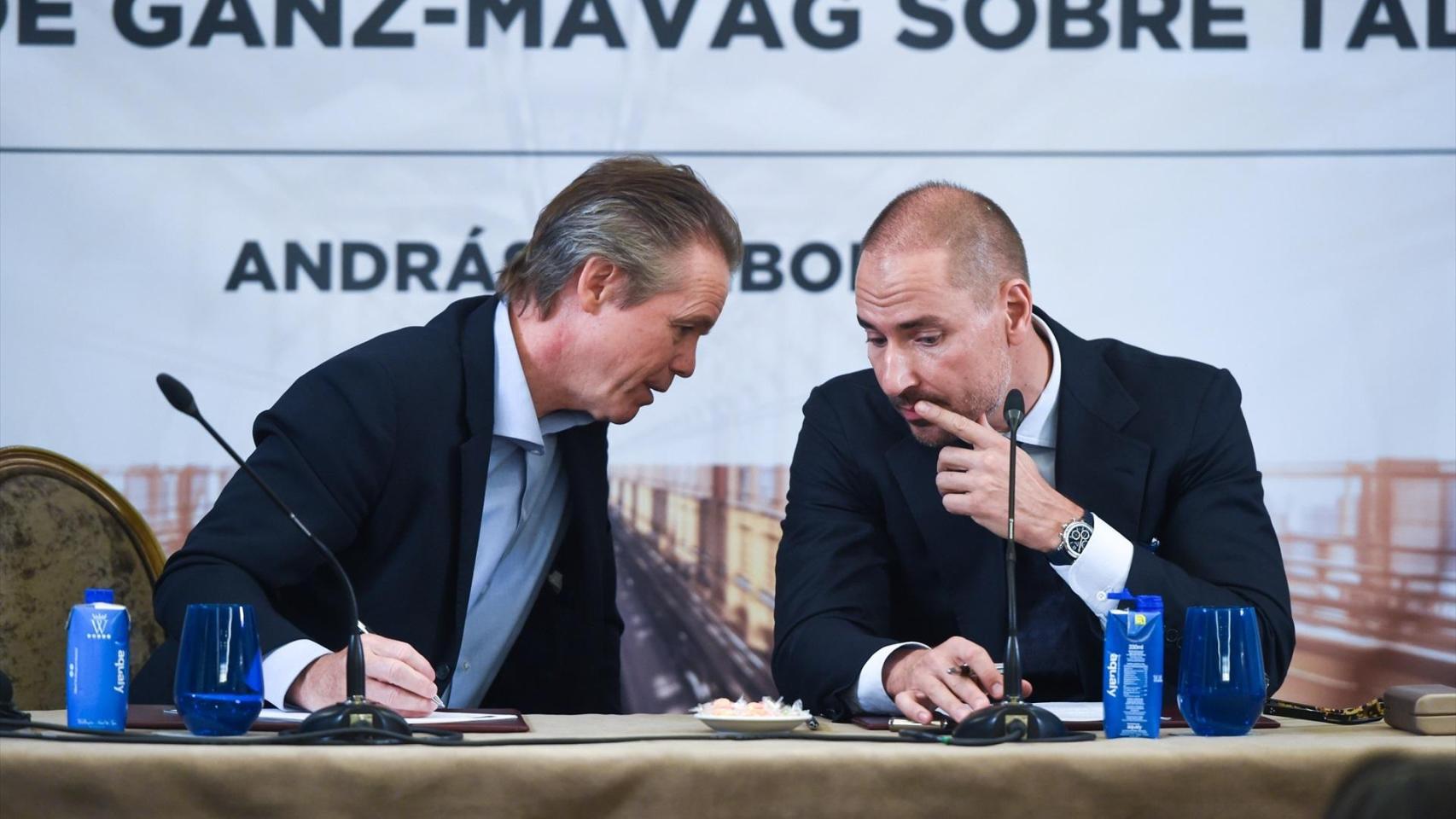 El empresario András Tombor durante una rueda de prensa en el Hotel Wellington de Madrid para hablar de la opa sobre Talgo.