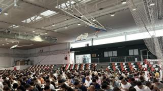 Varios opositores durante un examen.