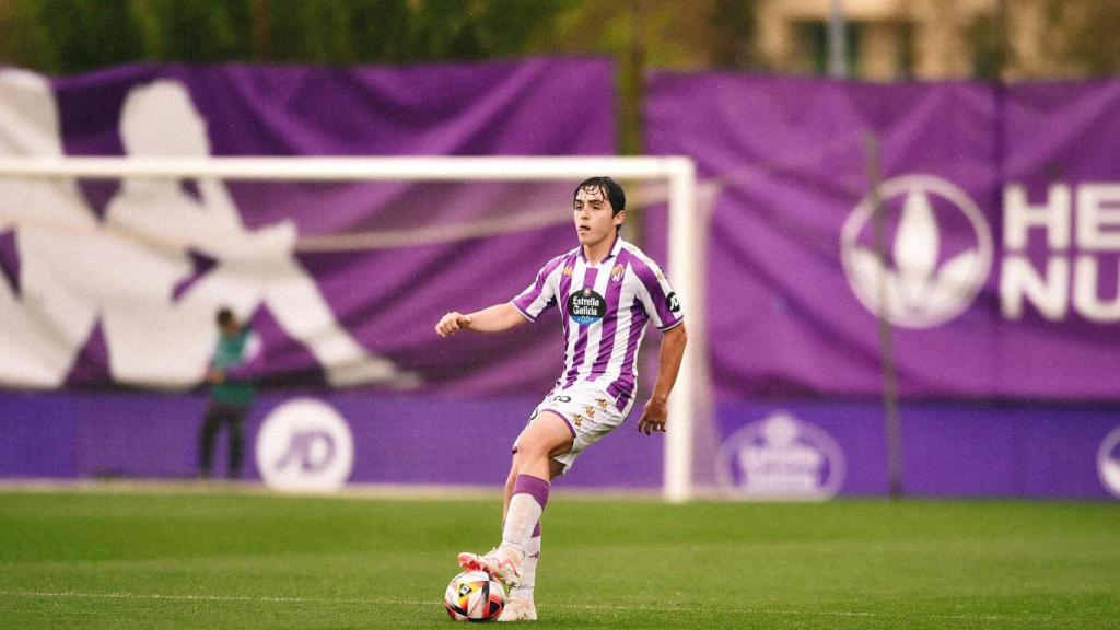 Fran Ortuño luciendo la elástica del Real Valladolid Promesas.